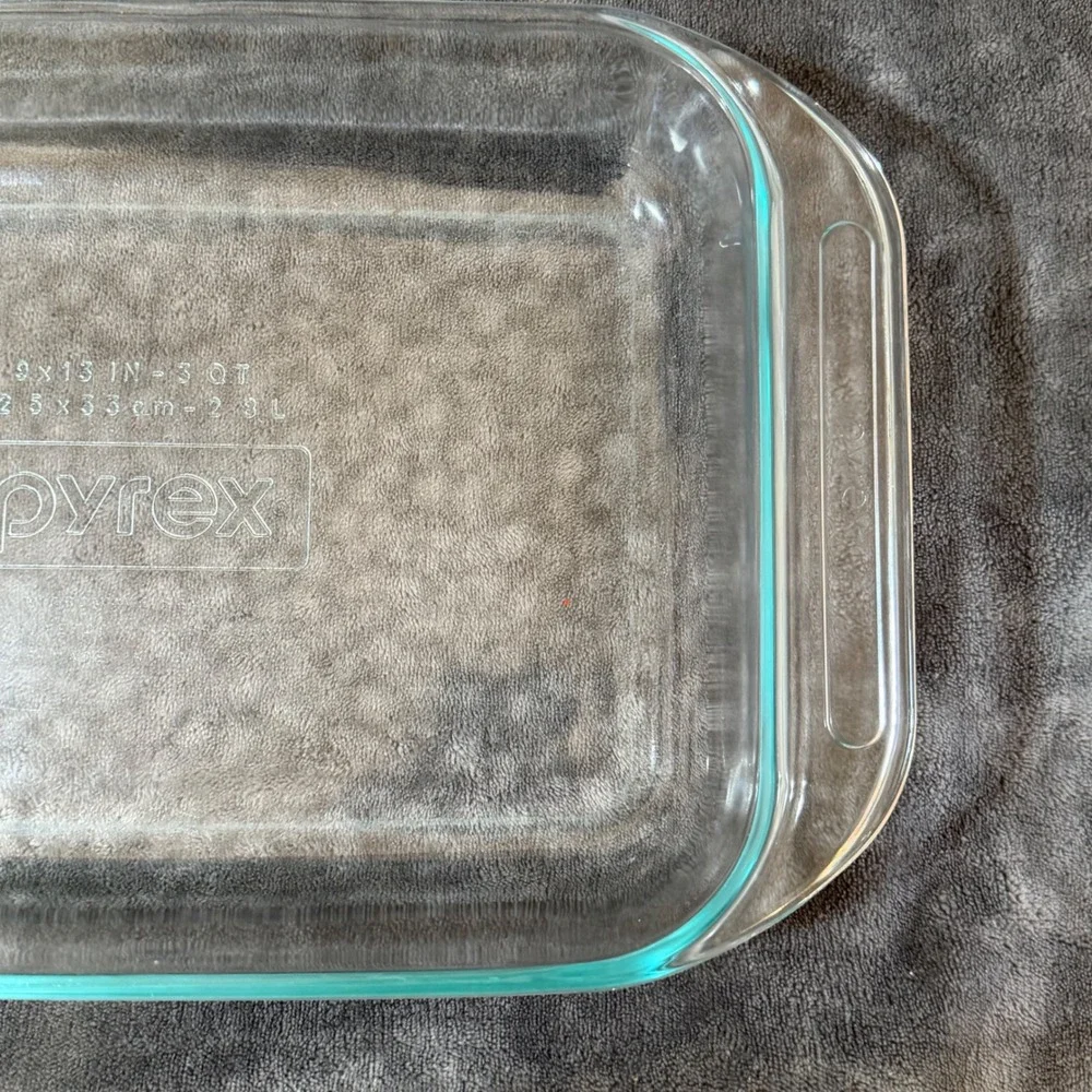 VTG‎ Pyrex 3 Quart Clear Glass Oblong Baking Dish 9x13 2233 USA Made Easy Grip